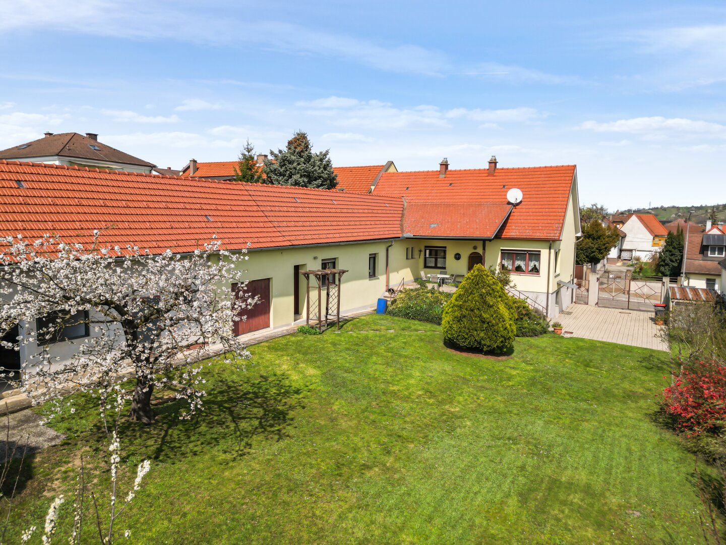 Zuhause mit Charme und viel Potenzial – Haus mit Garten in sonniger Ruhelage, 7221 