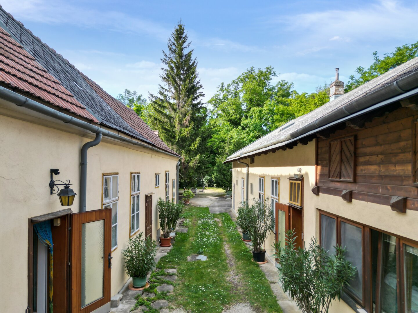 Grün. Großzügig. Gelegenheitskauf. – Grundstück mit Altbestand in Toplage von Mauer – für Individualisten oder Entwickler, 1230 Wien, Haus