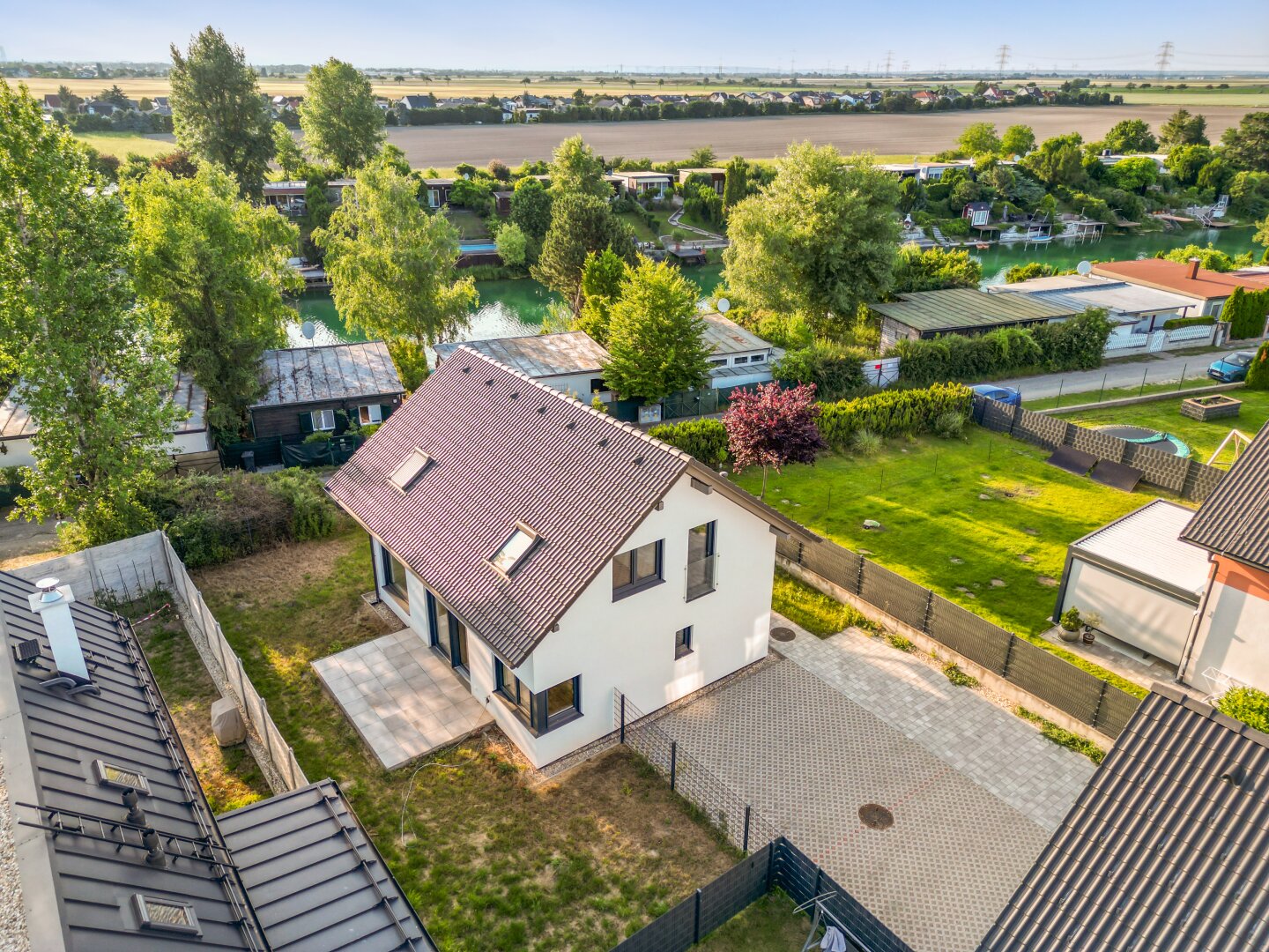 Wohnen, wo die Ruhe zuhause ist – Einfamilienhaus am Donaukanal., 2301 