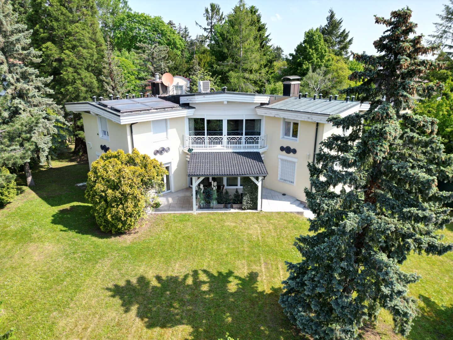 Exklusives Wohnen am Maurerwald – Charmante Villa mit viel Platz und Privatsphäre, 1230 Wien, Villa