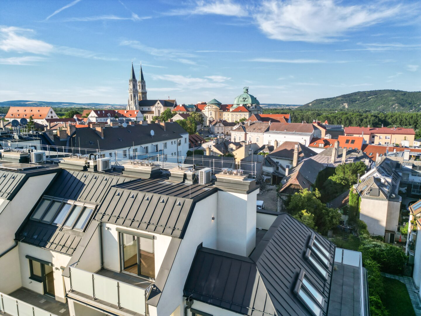 Panorama, Privatsphäre und moderne Architektur – Maisonette in begehrter Aussichtslage, 3400 Klosterneuburg, Dachgeschosswohnung