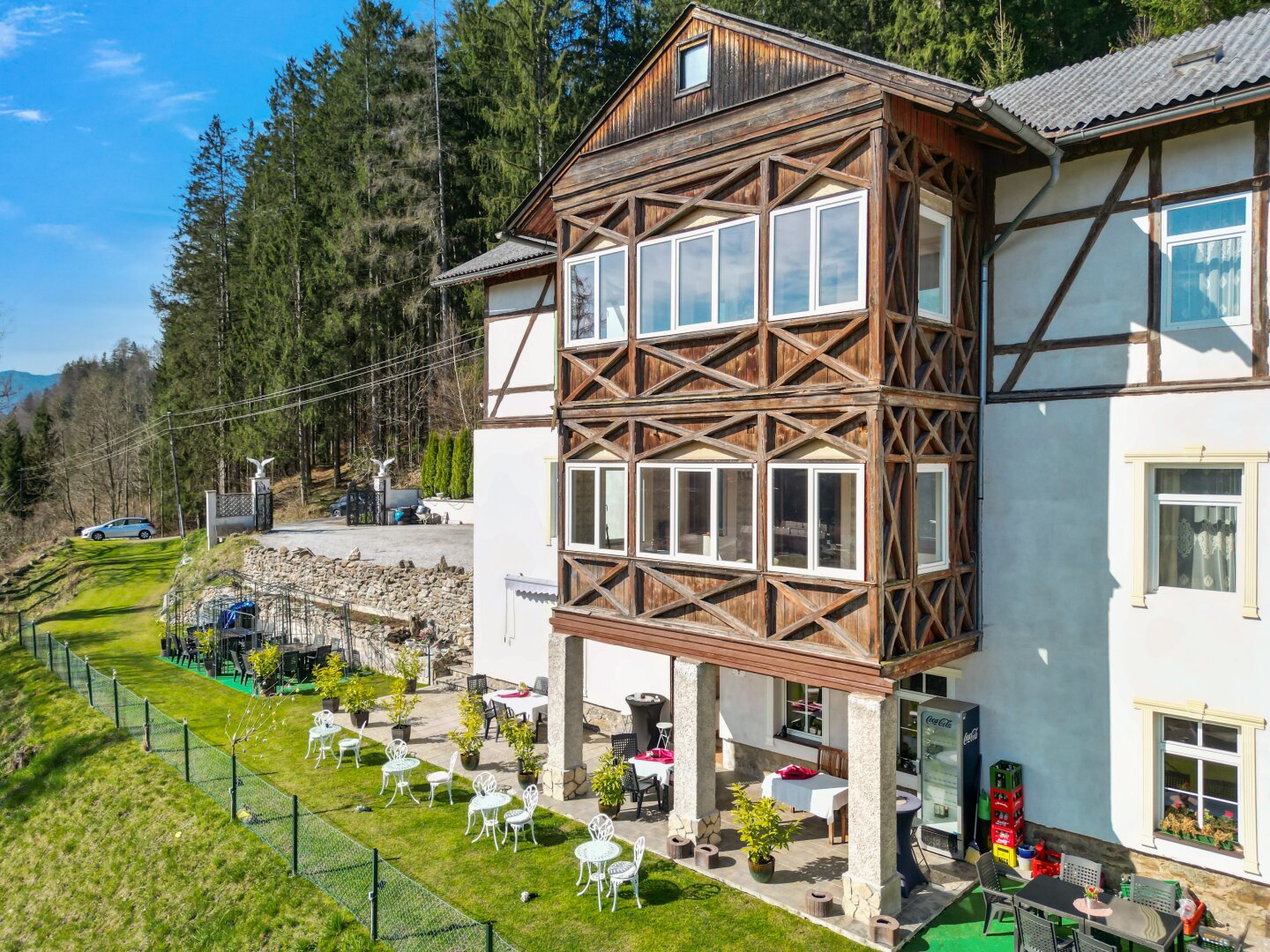 Lambach Villa: Ihr historisches Hotel Juwel für touristische, kulturelle oder soziale Visionen – Traumausblick inklusive!, 8680 Mürzzuschlag, Hotel