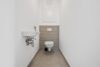 WO WIEN INS GRÜNE ÜBERGEHT. Drei Zimmer, 17 m² Südostbalkon und moderner Wohnkomfort. - Bild