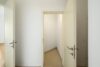 ALTBAU MIT CHARAKTER. RAUM FÜR MEHR. - außergewöhnliches Rondo, Fischgrätparkett und drei Schlafzimmer - Bild