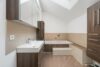 Toskanaflair am Waldrand – Architektonisches Landhaus in sanfter Hanglage mit Weitblick - Waschtisch nicht ausgebaut - KI visualisiert